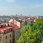 Stunning Modern 2bedroom With Iconic View *