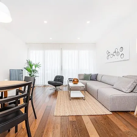 Stunning Modern 2bedroom With Iconic View Apartment Prag