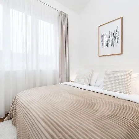 Stunning Modern 2bedroom With Iconic View