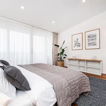 Stunning Modern 2bedroom With Iconic View * Prag