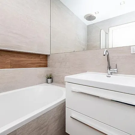 Stunning Modern 2bedroom With Iconic View Апартаменты Прага