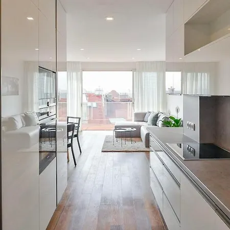 Апартаменты Stunning Modern 2bedroom With Iconic View