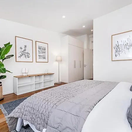 Stunning Modern 2bedroom With Iconic View