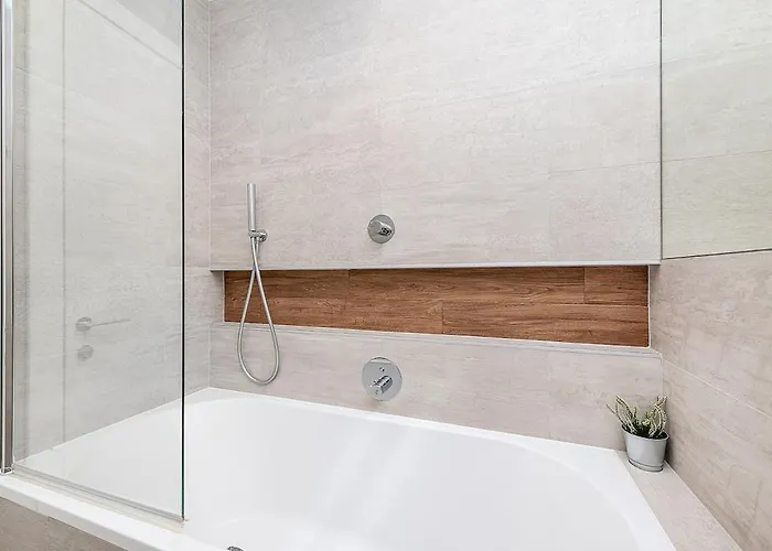 Appartement Stunning Modern 2bedroom With Iconic View Prague